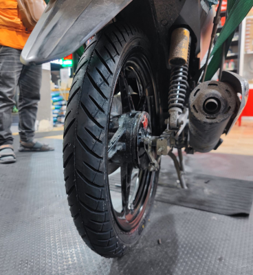 Vỏ xe CEAT Gripp Max 80/90-17
