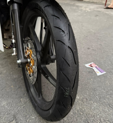 Vỏ xe Maxxis Victra 70/90-17 M0098CT