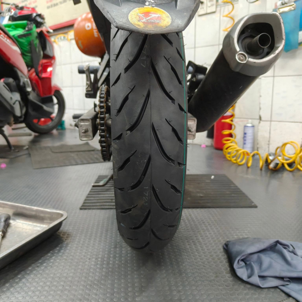 Vỏ xe Maxxis 120/70-17 gai M6234