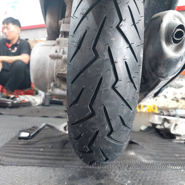 Vỏ xe Pirelli 120/70-12 Diablo Rosso Scooter